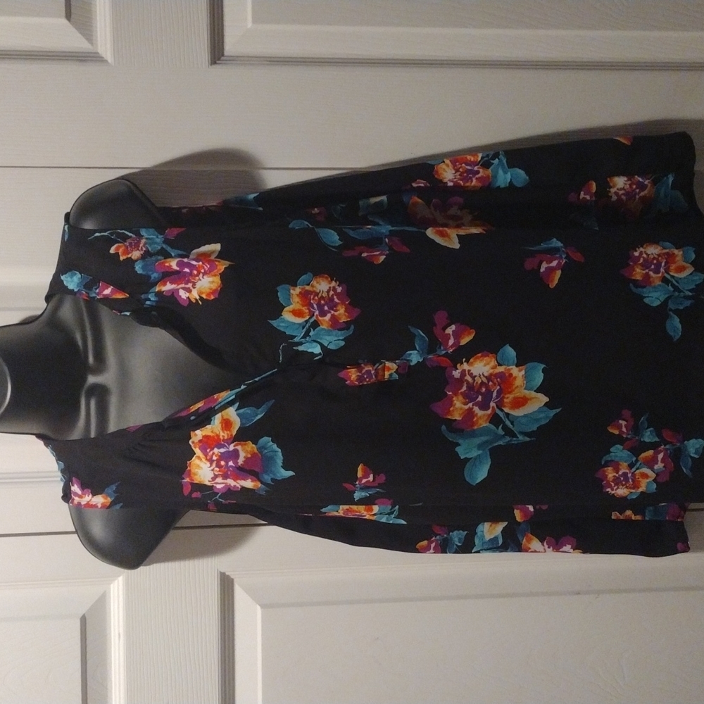 Lipslide floral tank top